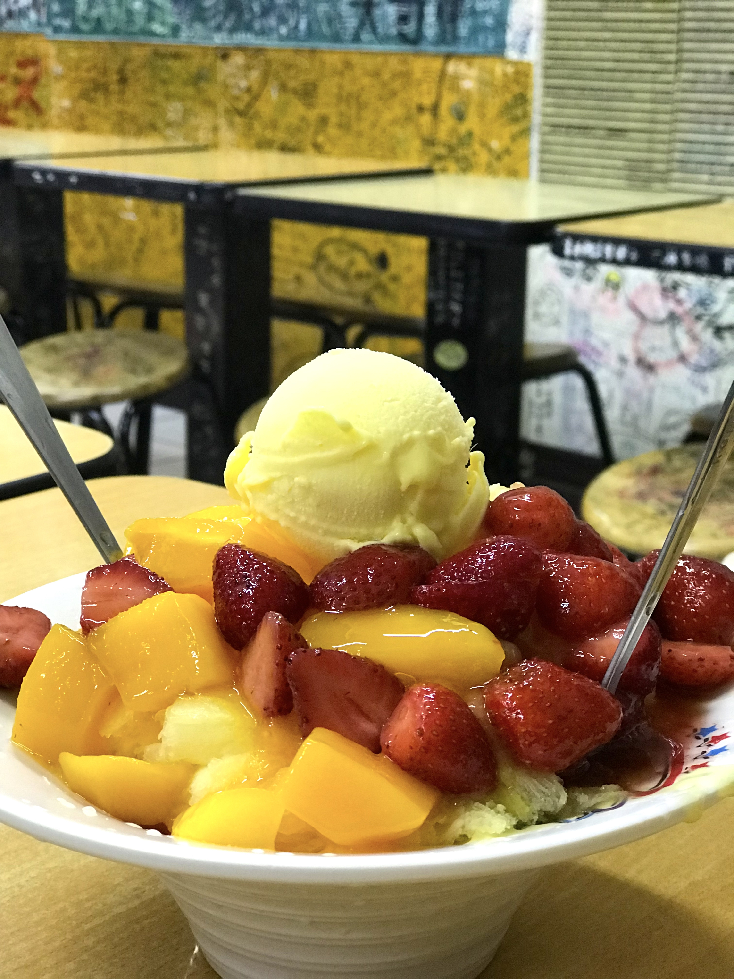 3 Siblings Snow Ice 三兄妹雪花: must-eat shaved ice in Ximending