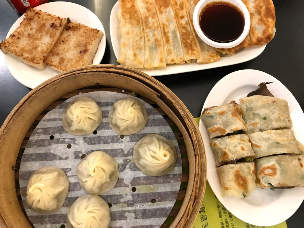 Hang Zhou Xiao Long Bao 杭州小籠湯包: Michelin-approved dumplings in Taipei ...